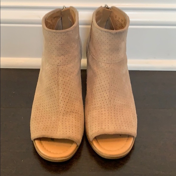 Franco Sarto Shoes - Franco Sarto Fall Booties Size 7M Franco Sarto Shoes - Franco Sarto Fall Booties Size 7M